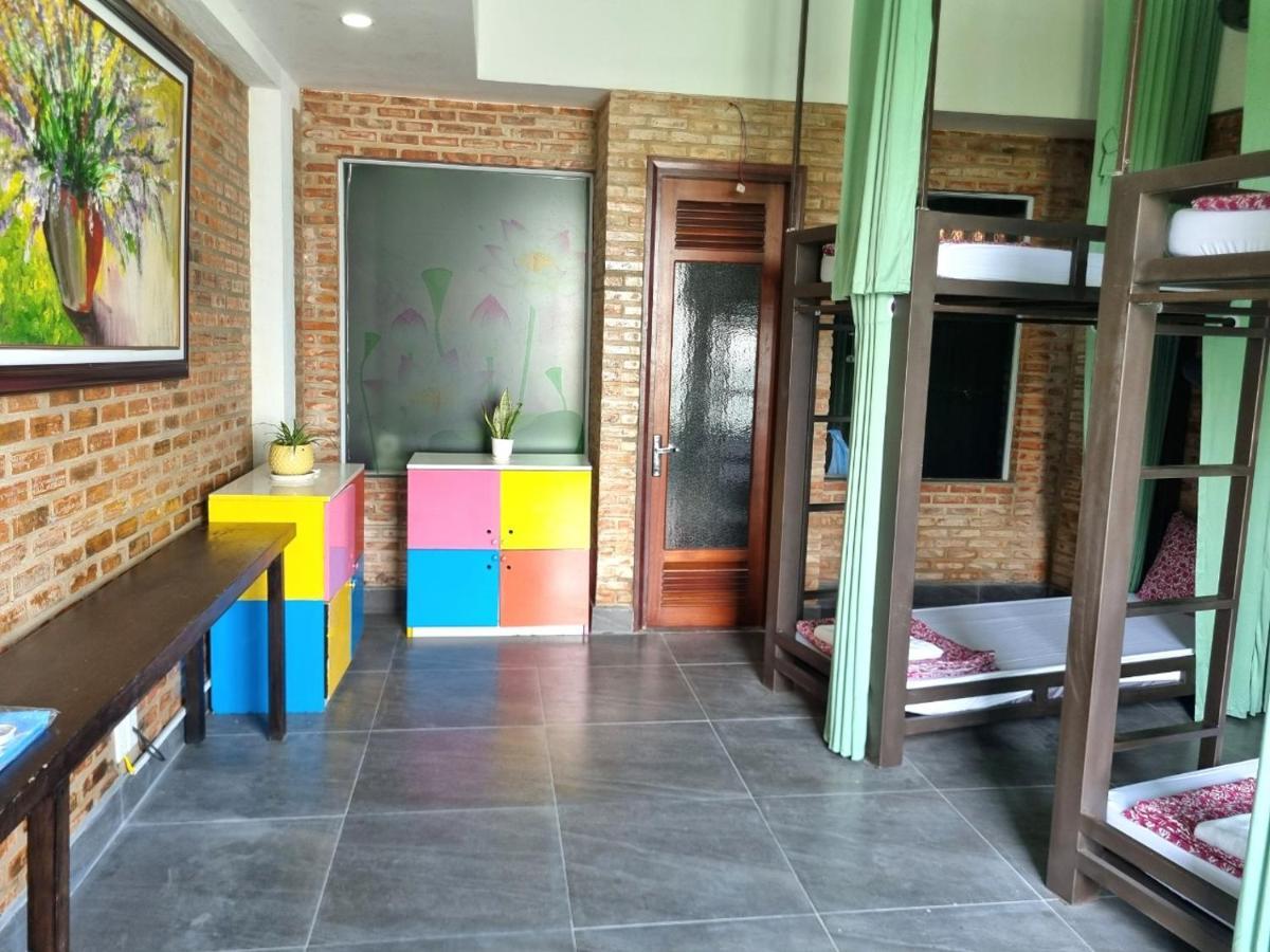 Calm House 2 Hostel ホイアン エクステリア 写真